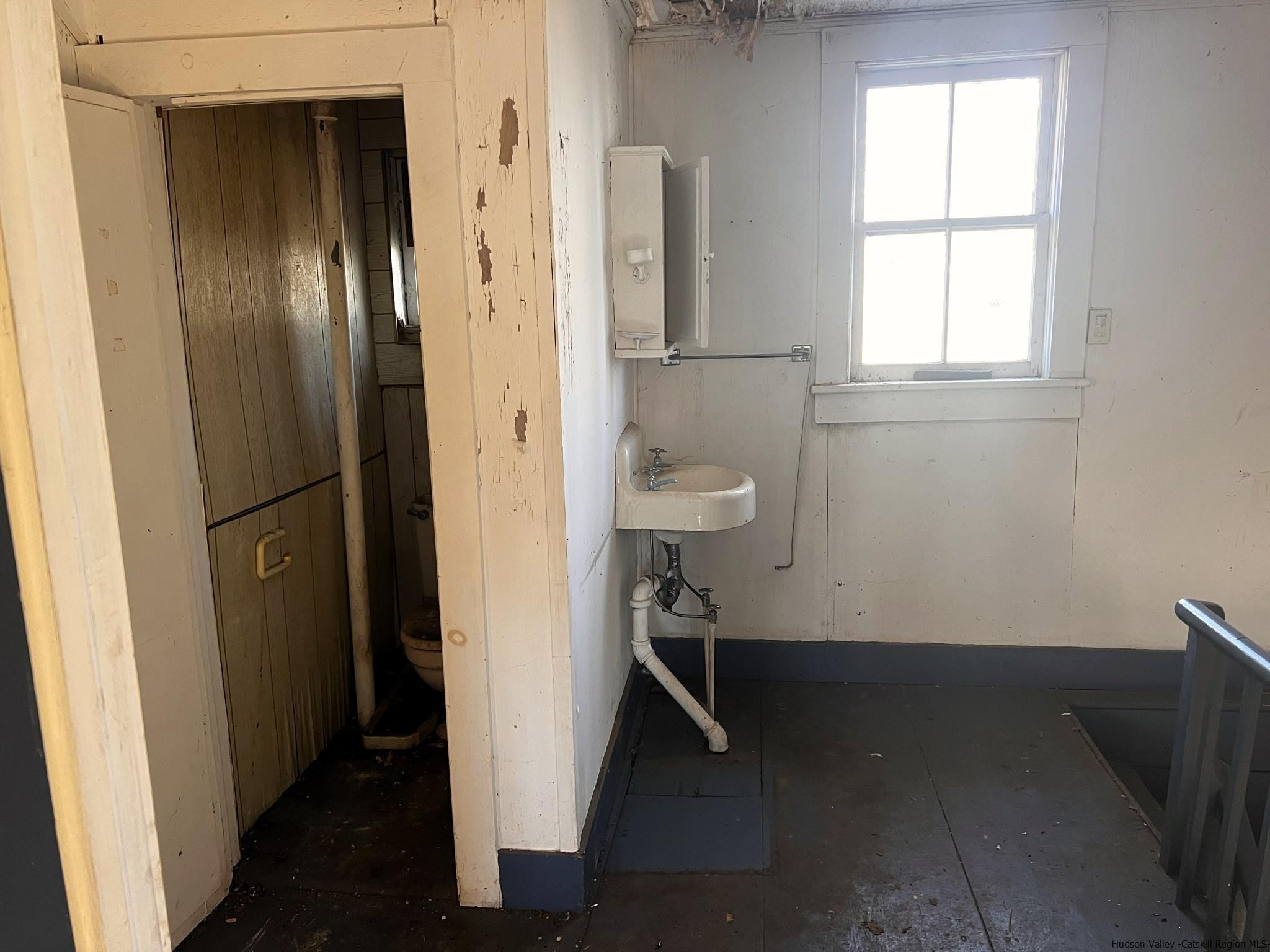 345 Towpath Road Accord, NY 12404 - Photo 25 of 35 a view of an empty room