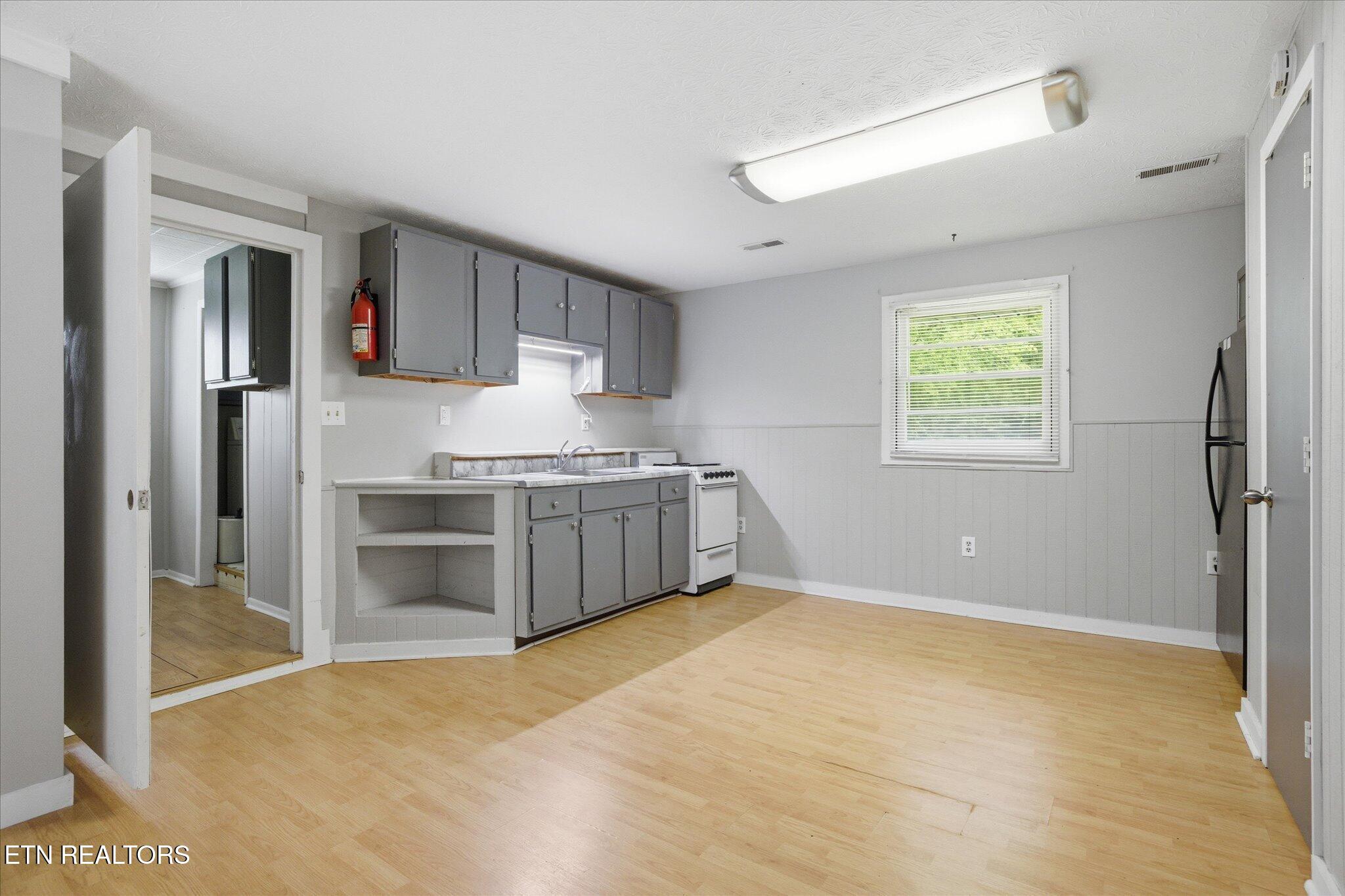 799 Haynes Road, Unit ABC Dandridge, TN 37725 - Photo 15 of 59 03-IMG_0251