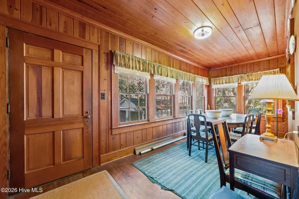 $950,000 | 314 Sunnyside Drive, Washington, NC 27889