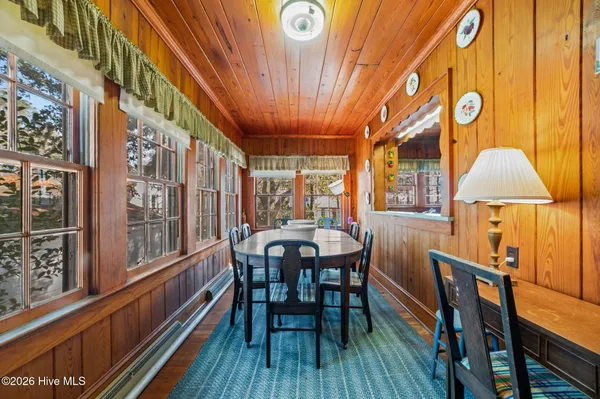 $950,000 | 314 Sunnyside Drive, Washington, NC 27889