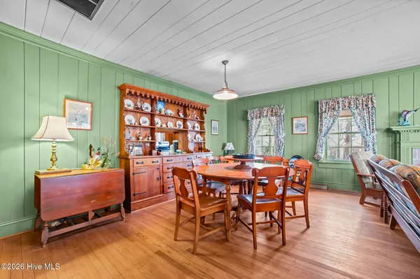 $950,000 | 314 Sunnyside Drive, Washington, NC 27889