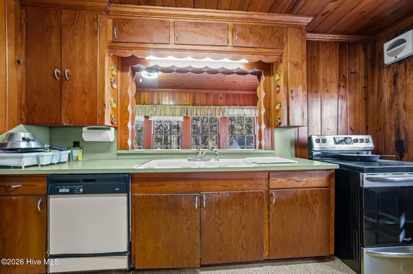 $950,000 | 314 Sunnyside Drive, Washington, NC 27889