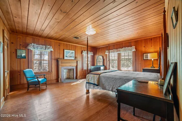 $899,900 | 314 Sunnyside Drive, Washington, NC 27889