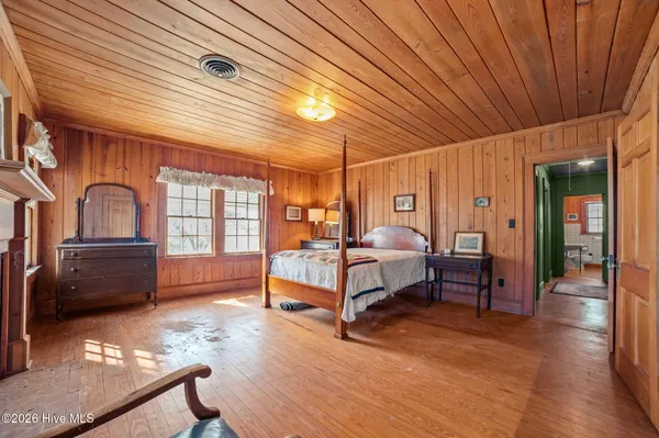 $950,000 | 314 Sunnyside Drive, Washington, NC 27889