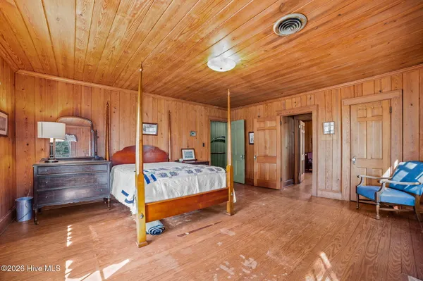 $899,900 | 314 Sunnyside Drive, Washington, NC 27889