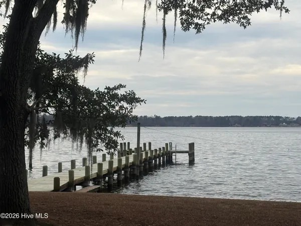 $950,000 | 314 Sunnyside Drive, Washington, NC 27889