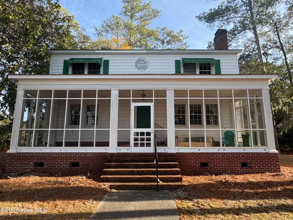 $950,000 | 314 Sunnyside Drive, Washington, NC 27889