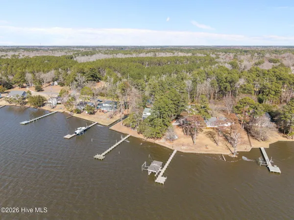 $950,000 | 314 Sunnyside Drive, Washington, NC 27889