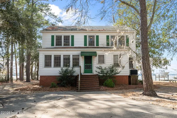 $950,000 | 314 Sunnyside Drive, Washington, NC 27889