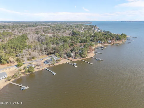 $950,000 | 314 Sunnyside Drive, Washington, NC 27889