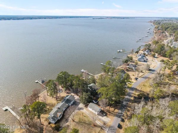 $950,000 | 314 Sunnyside Drive, Washington, NC 27889