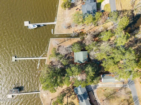 $950,000 | 314 Sunnyside Drive, Washington, NC 27889