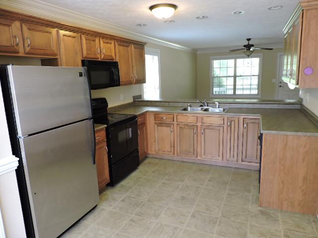 135 Excell Road, Unit 404 Clarksville, TN 37043 - Photo 6 of 8