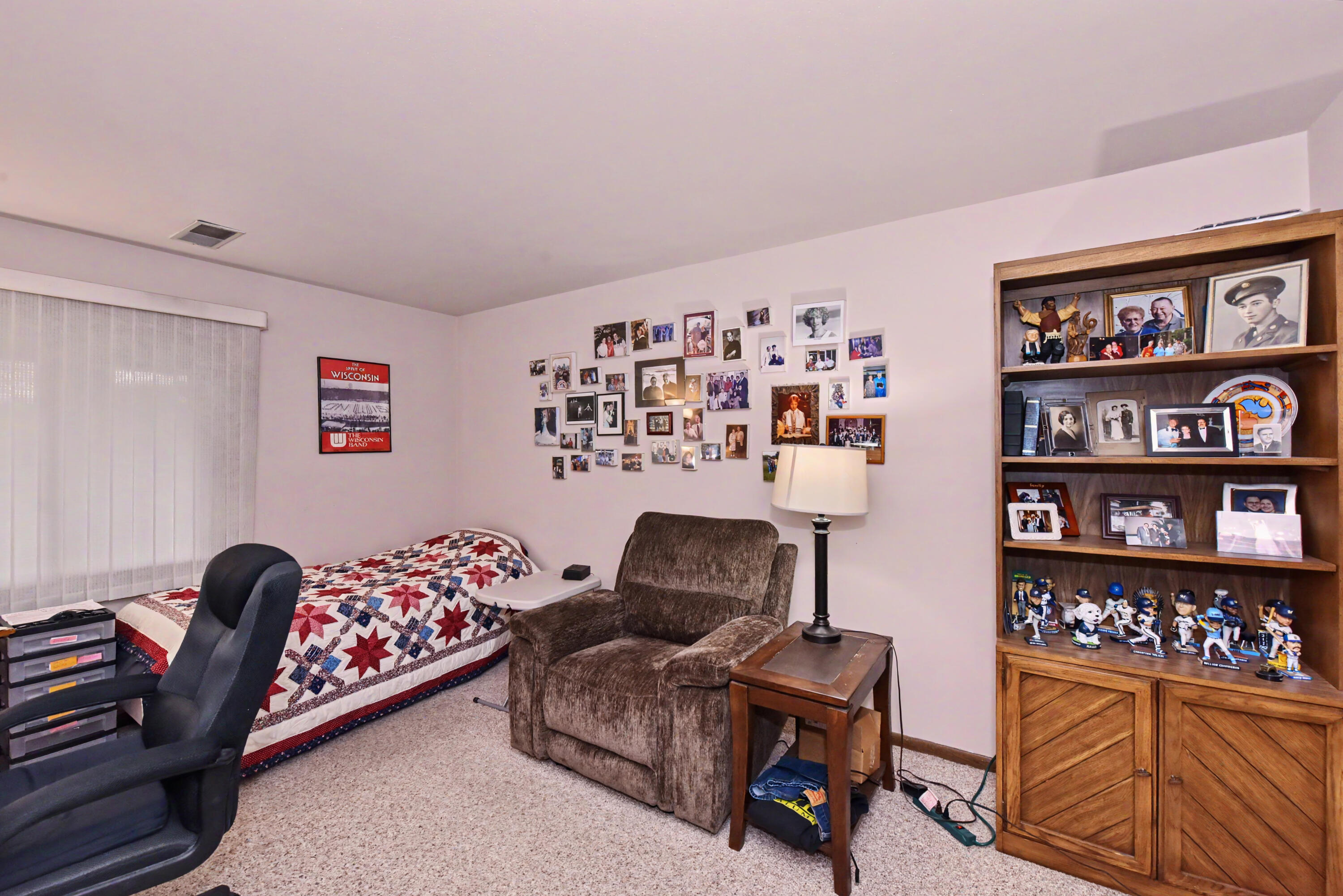 2101 Good Hope Road, Unit 111 Glendale, WI 53209 - Photo 19 of 29 DSC_9051