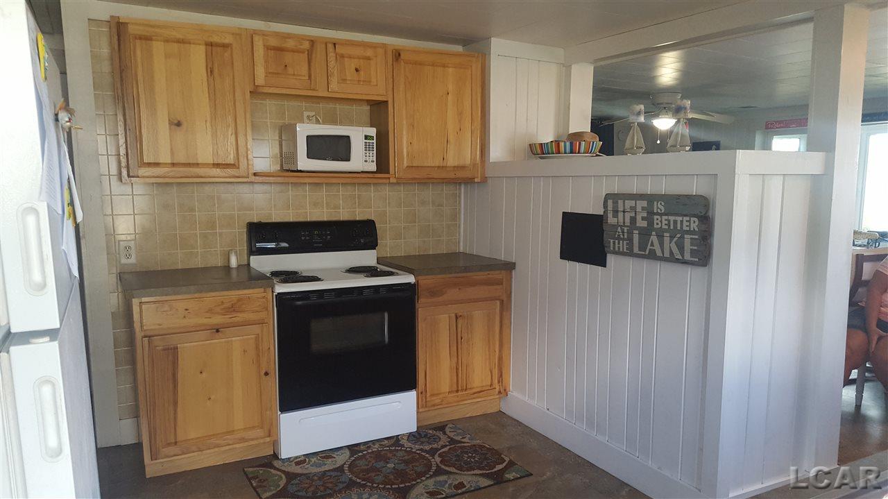 7194 Walnut Hill Road Manitou Beach, MI 49253 - Photo 7 of 12 31332849-6.JPG
