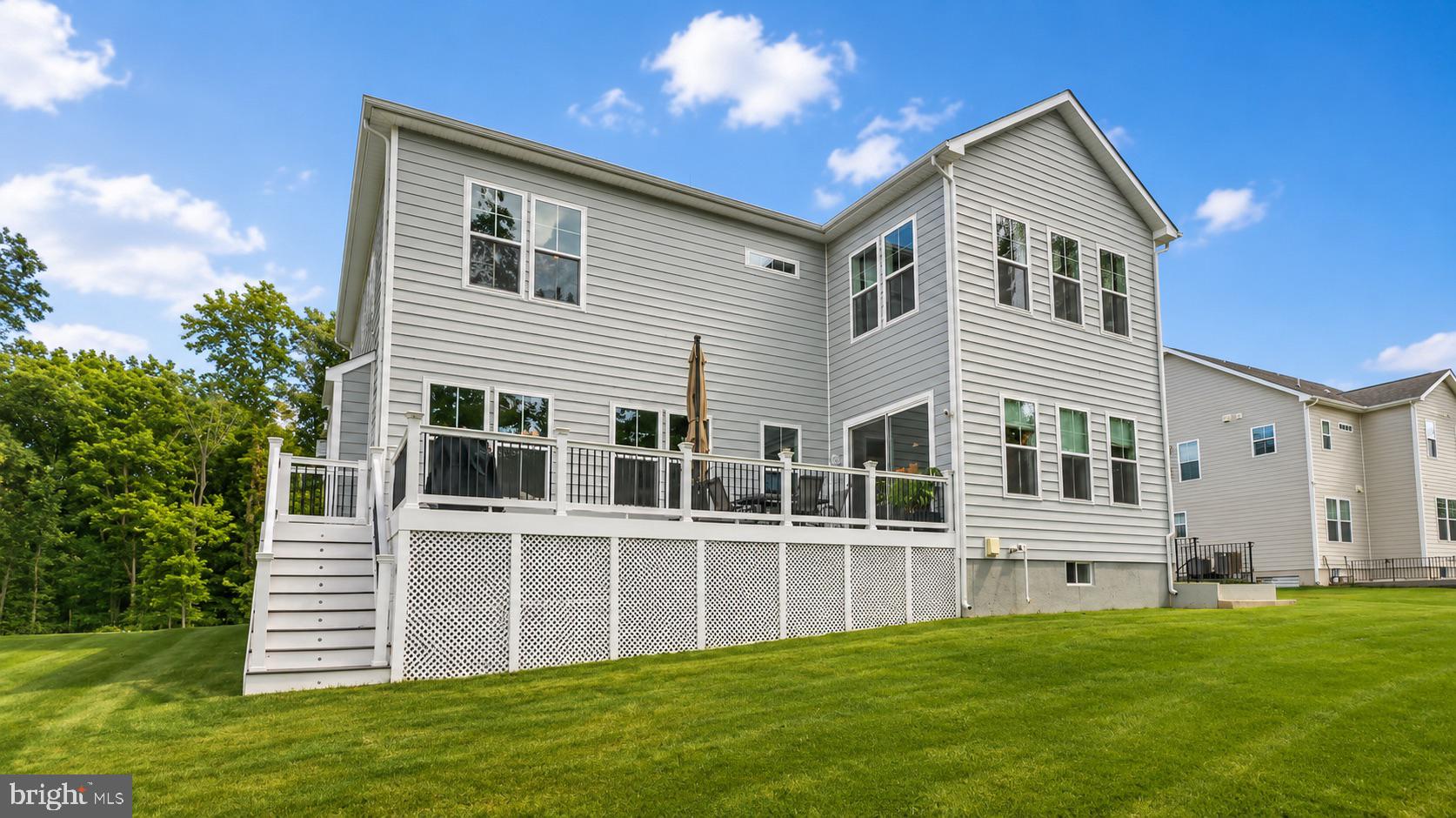 23609 Roselle Ridge Lane Aldie, VA 20105 - Photo 65 of 75 Charming home with spacious deck.