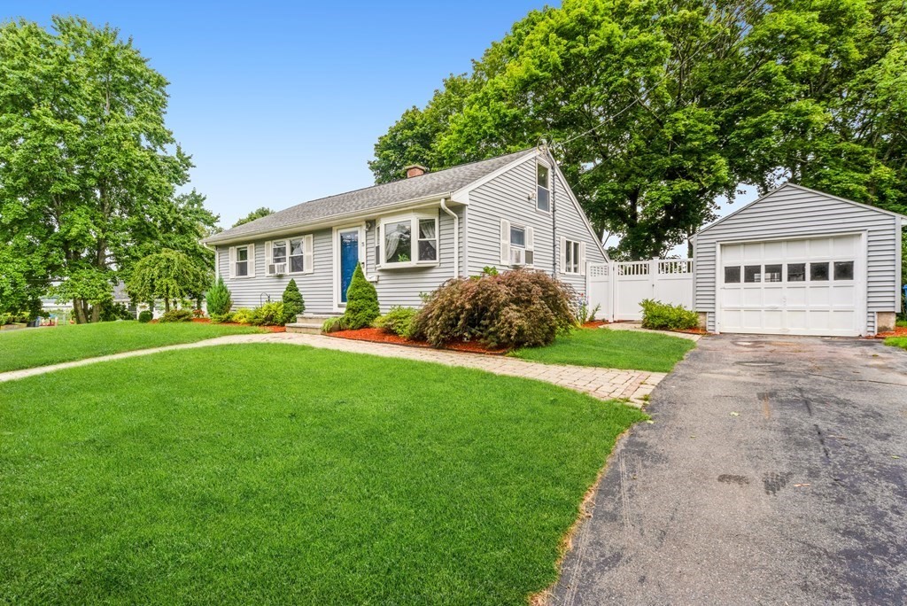 75 Crestview Road Waltham, MA 02451 - Photo 2 of 31