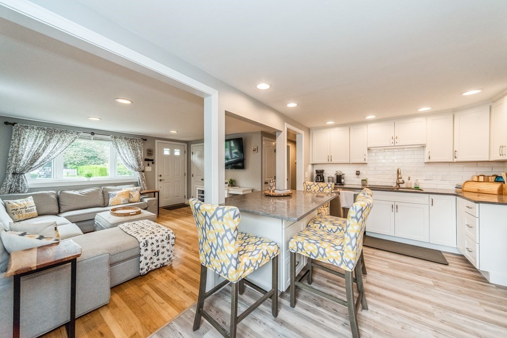 75 Crestview Road Waltham, MA 02451 - Photo 8 of 31
