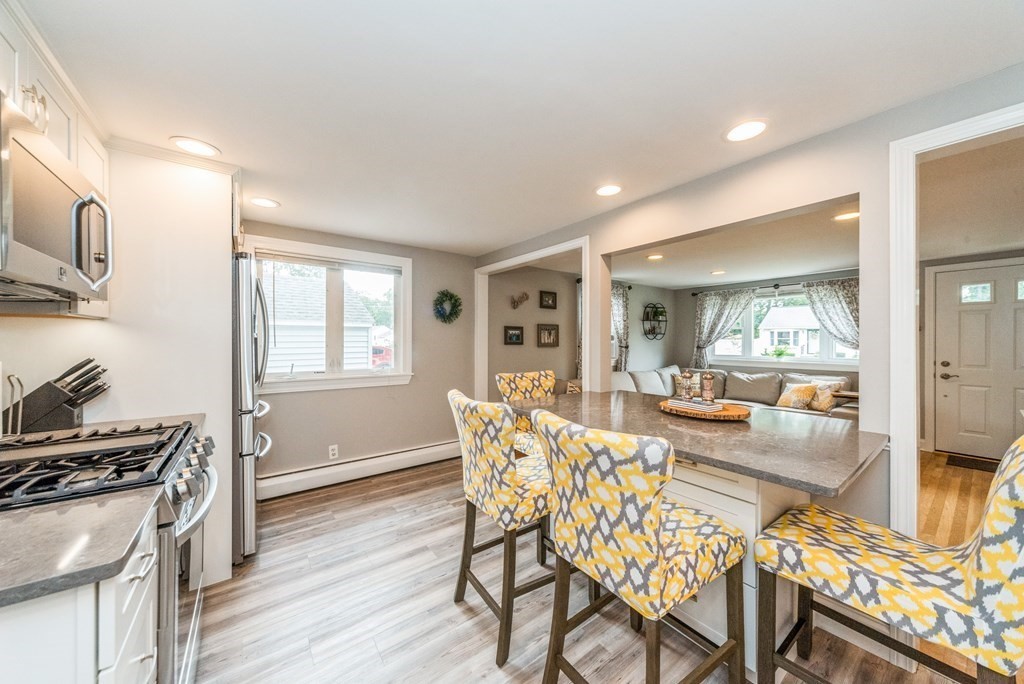 75 Crestview Road Waltham, MA 02451 - Photo 9 of 31