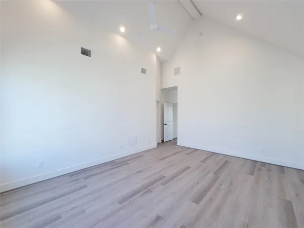 $2,995 | 7703 Earl Rudder Way, Houston, TX 77055