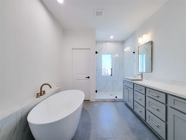 $2,995 | 7703 Earl Rudder Way, Houston, TX 77055