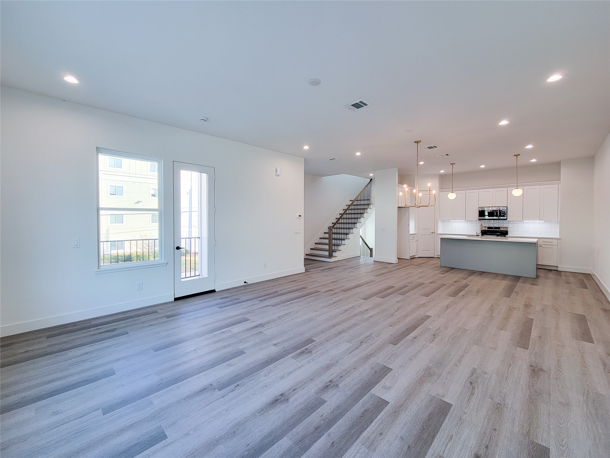 7703 Earl Rudder Way Houston, TX 77055 - Photo 23 of 43