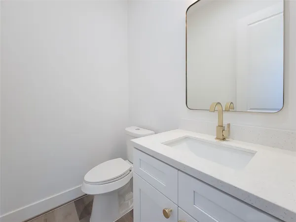 $2,995 | 7703 Earl Rudder Way, Houston, TX 77055