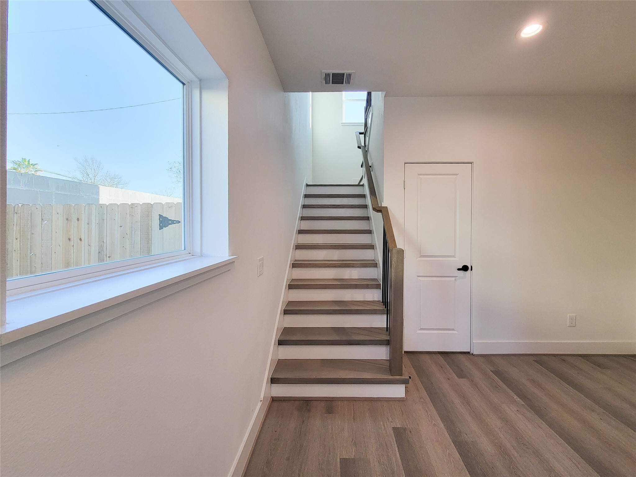 7703 Earl Rudder Way Houston, TX 77055 - Photo 35 of 43