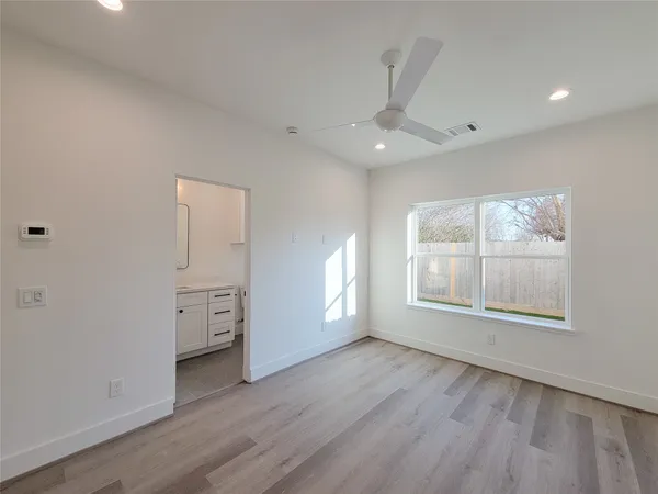 $2,995 | 7703 Earl Rudder Way, Houston, TX 77055