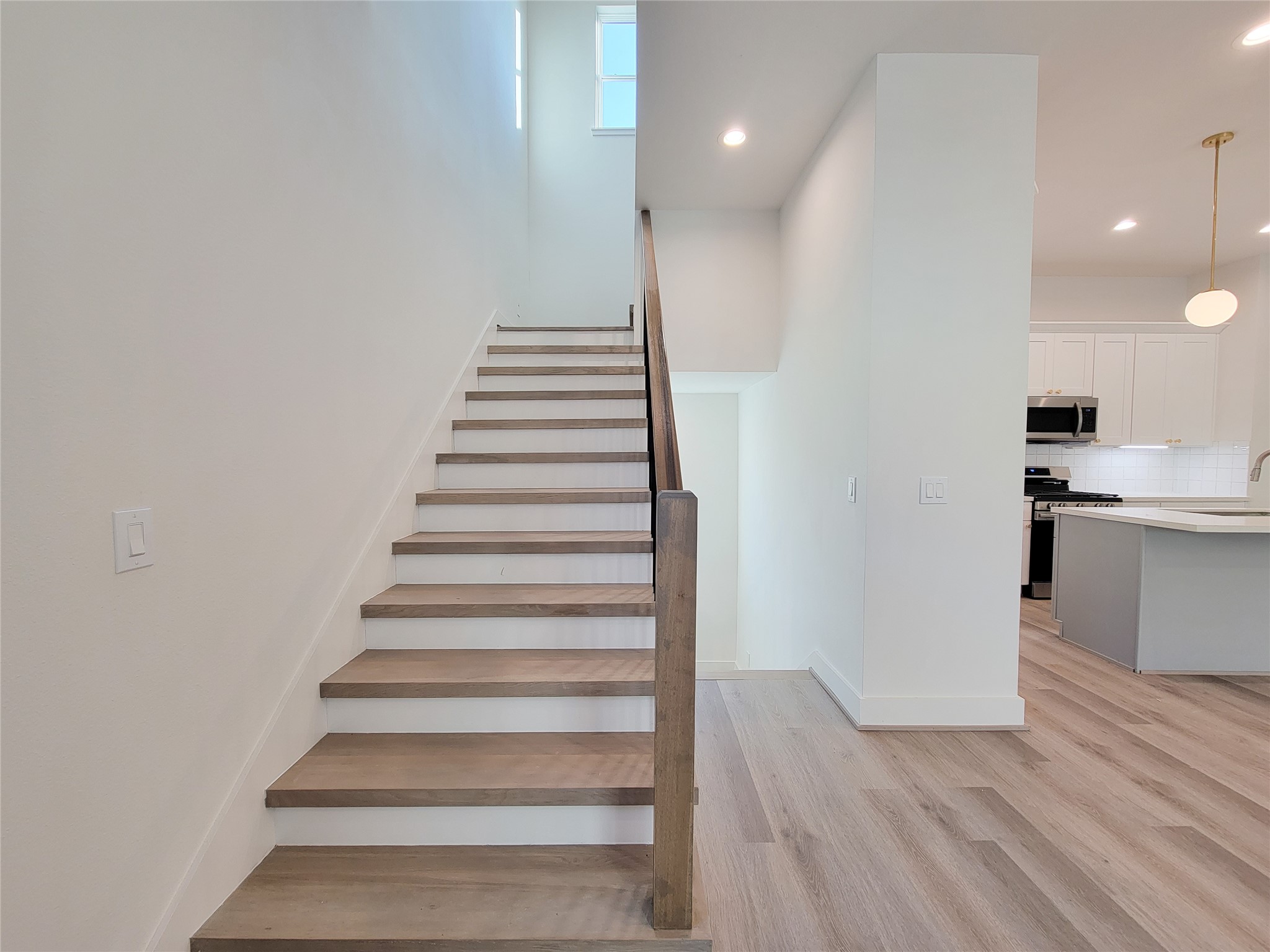 7703 Earl Rudder Way Houston, TX 77055 - Photo 5 of 43