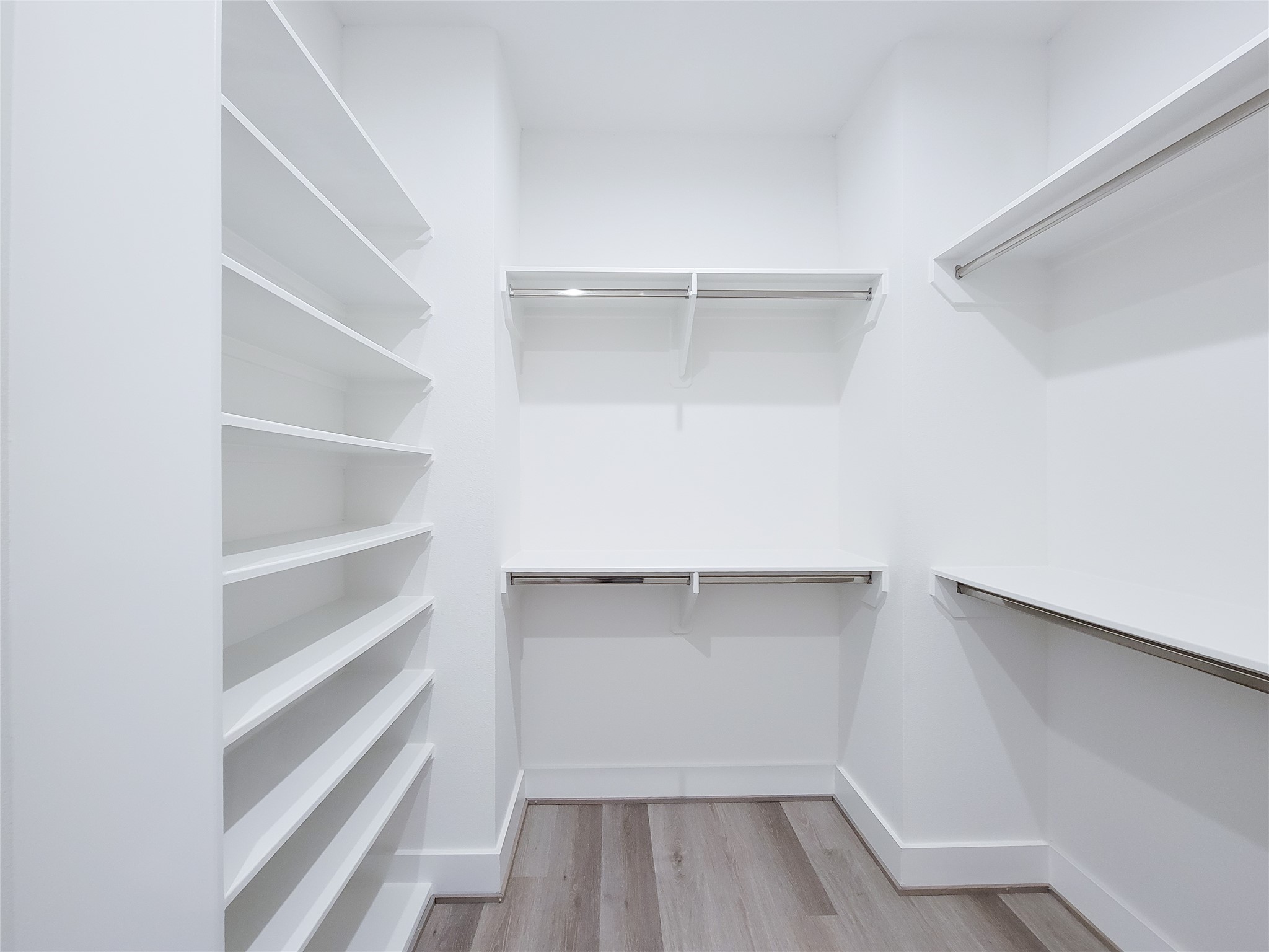 7703 Earl Rudder Way Houston, TX 77055 - Photo 10 of 43