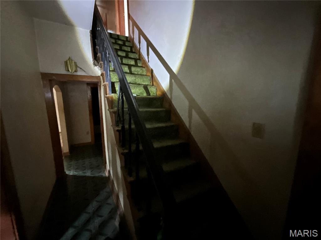 901 Washington Avenue Alton, IL 62002 - Photo 14 of 38