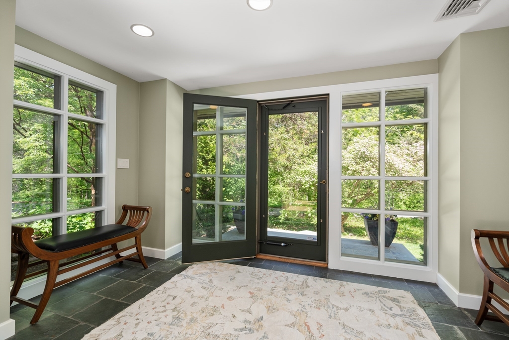 177 Plympton Road Sudbury, MA 01776 - Photo 4 of 40