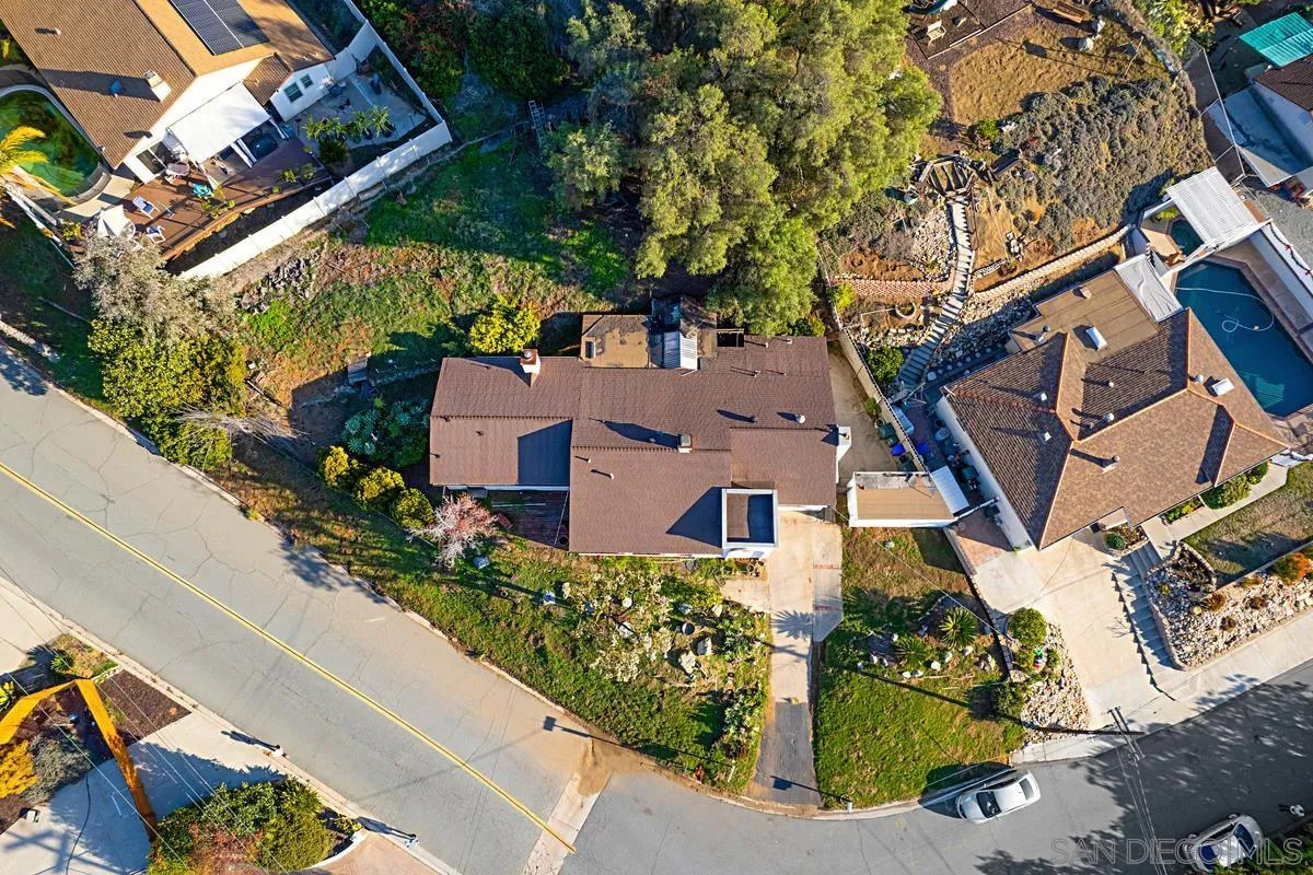 9255 Carthay Circle Spring Valley, CA 91977 - Photo 23 of 26 Gallery Image 23