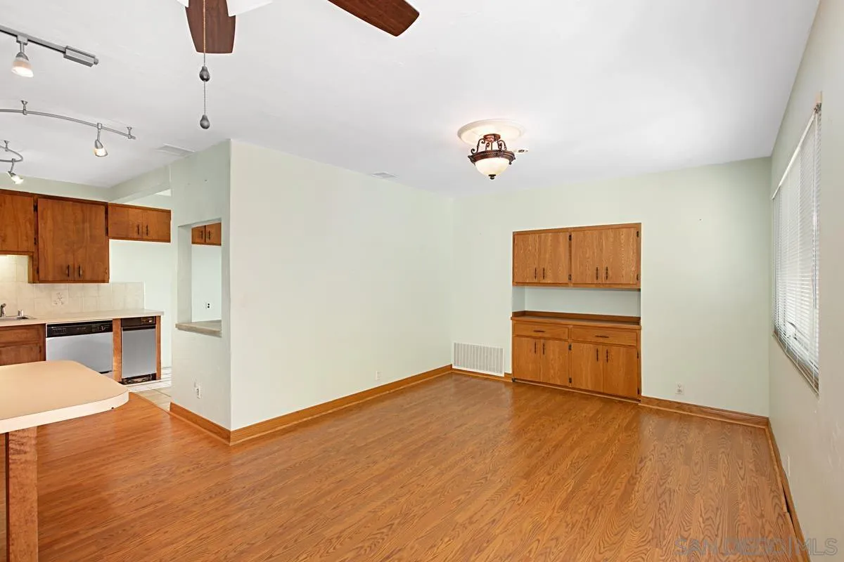 9255 Carthay Circle Spring Valley, CA 91977 - Photo 9 of 26 Gallery Image 9