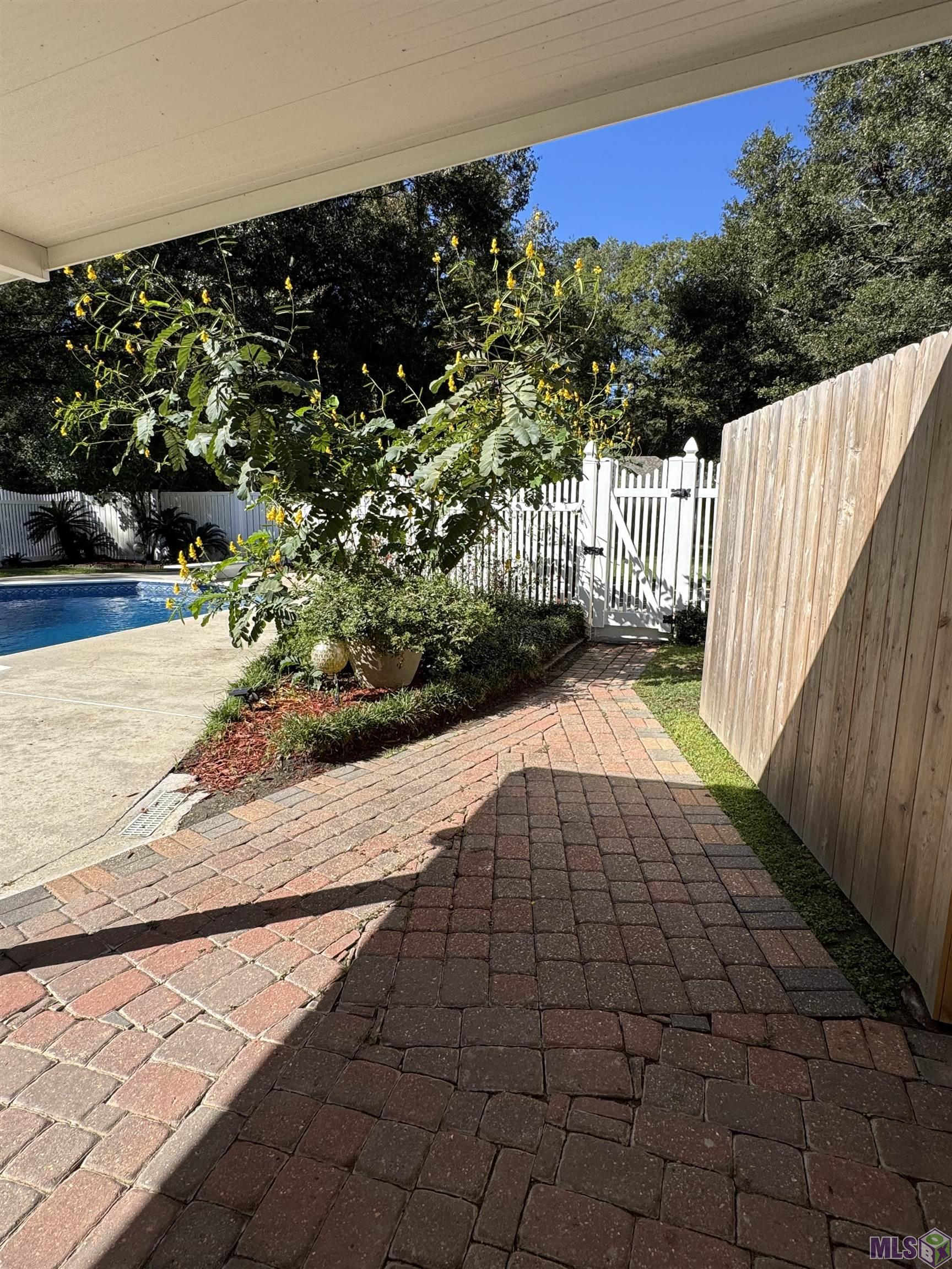 7160 Bear Cave Road Denham Springs, LA 70706 - Photo 4 of 43 Gallery Image 4