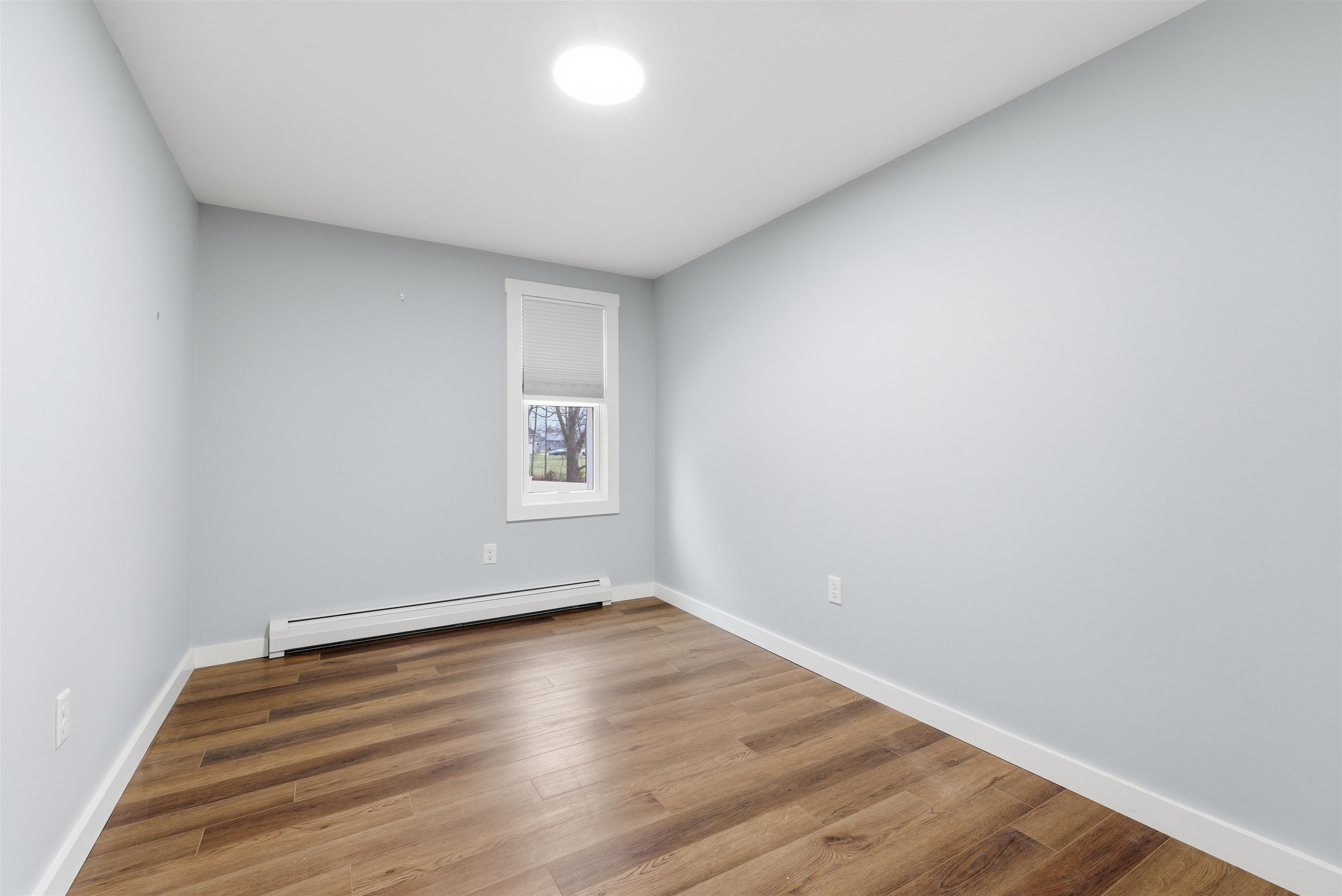 5 Railroad Avenue Rochester, NH 03839 - Photo 11 of 36