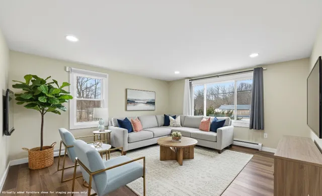 $390,000 | 5 Railroad Avenue, Rochester, NH 03839