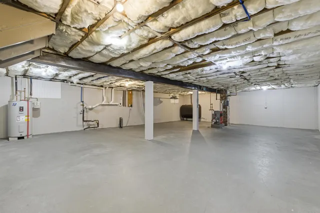 $390,000 | 5 Railroad Avenue, Rochester, NH 03839