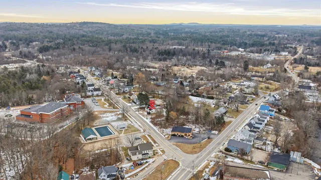 $390,000 | 5 Railroad Avenue, Rochester, NH 03839