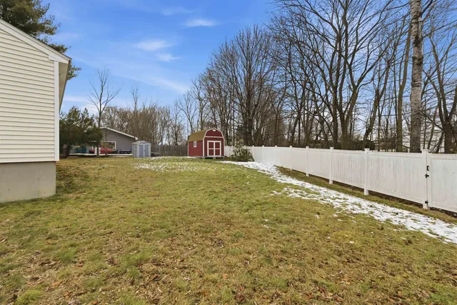 $390,000 | 5 Railroad Avenue, Rochester, NH 03839