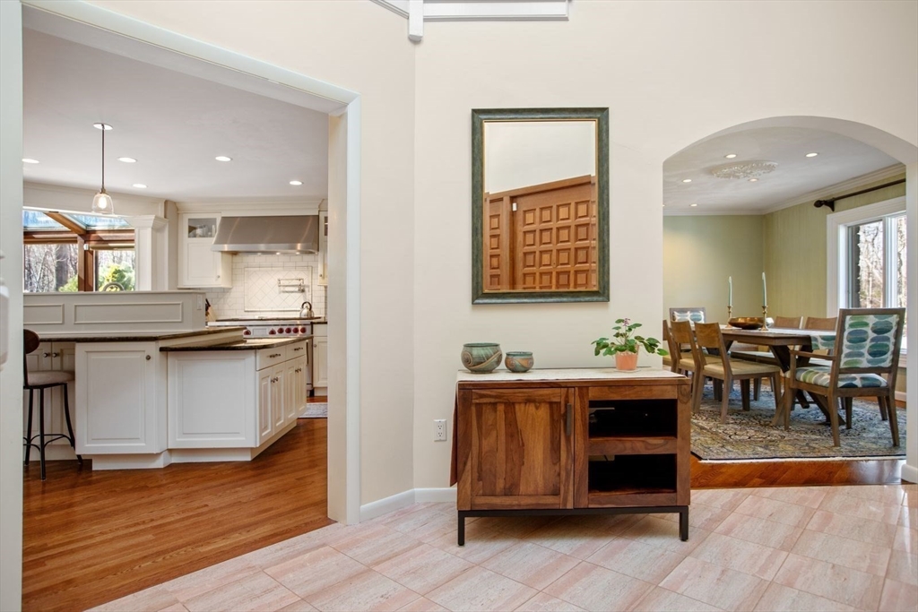 20 Kings Road Sharon, MA 02067 - Photo 3 of 39