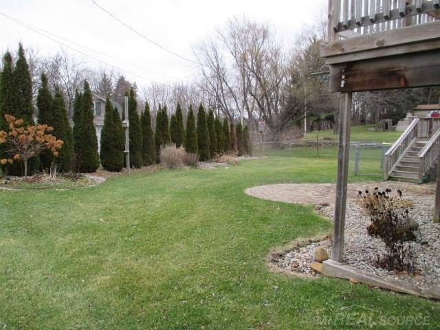 207 East River Road Flushing, MI 48433 - Photo 18 of 21 Gallery Image 18
