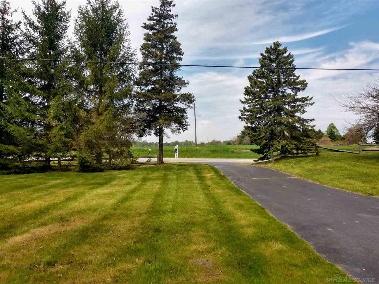 4604 Lakeshore Road Deckerville, MI 48427 - Photo 37 of 44 Ashpalt drive