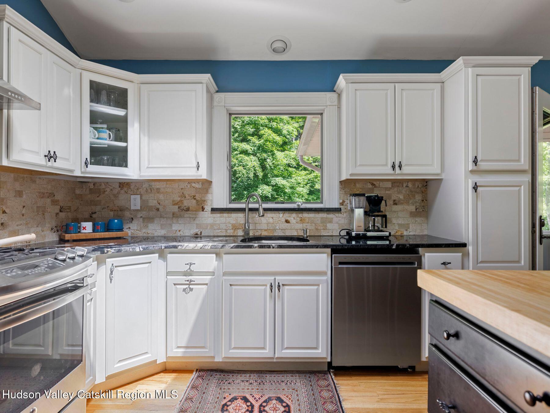 72 Van Dale Road Woodstock, NY 12498 - Photo 15 of 37 photo_online_056