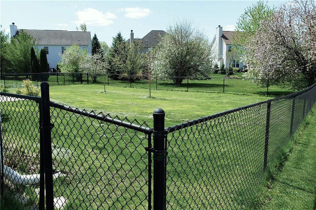 6566 Hunters Ridge South Zionsville, IN 46077 - Photo 5 of 22 Gallery Image 5
