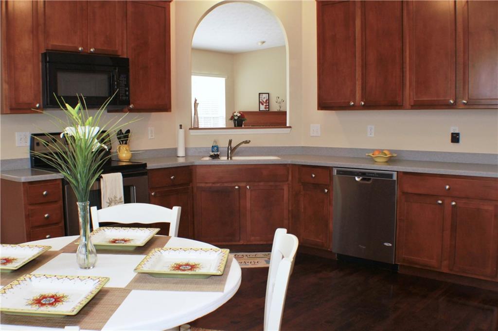 6566 Hunters Ridge South Zionsville, IN 46077 - Photo 9 of 22 Gallery Image 9