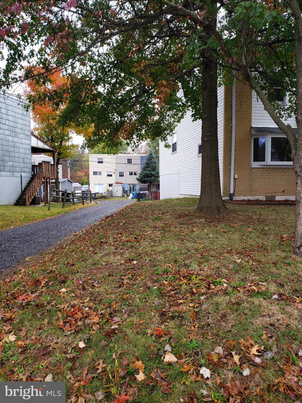 902 Andover Road Lansdale, PA 19446 - Photo 16 of 17 Front/Side yard