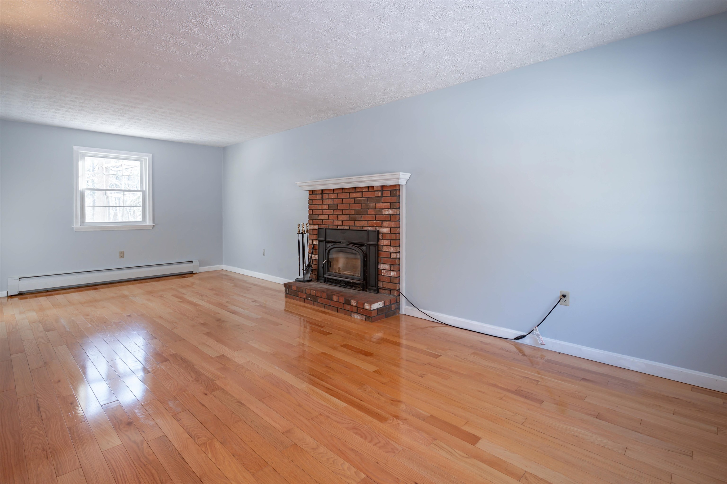 30 Clifton Road Bedford, NH 03110 - Photo 10 of 27