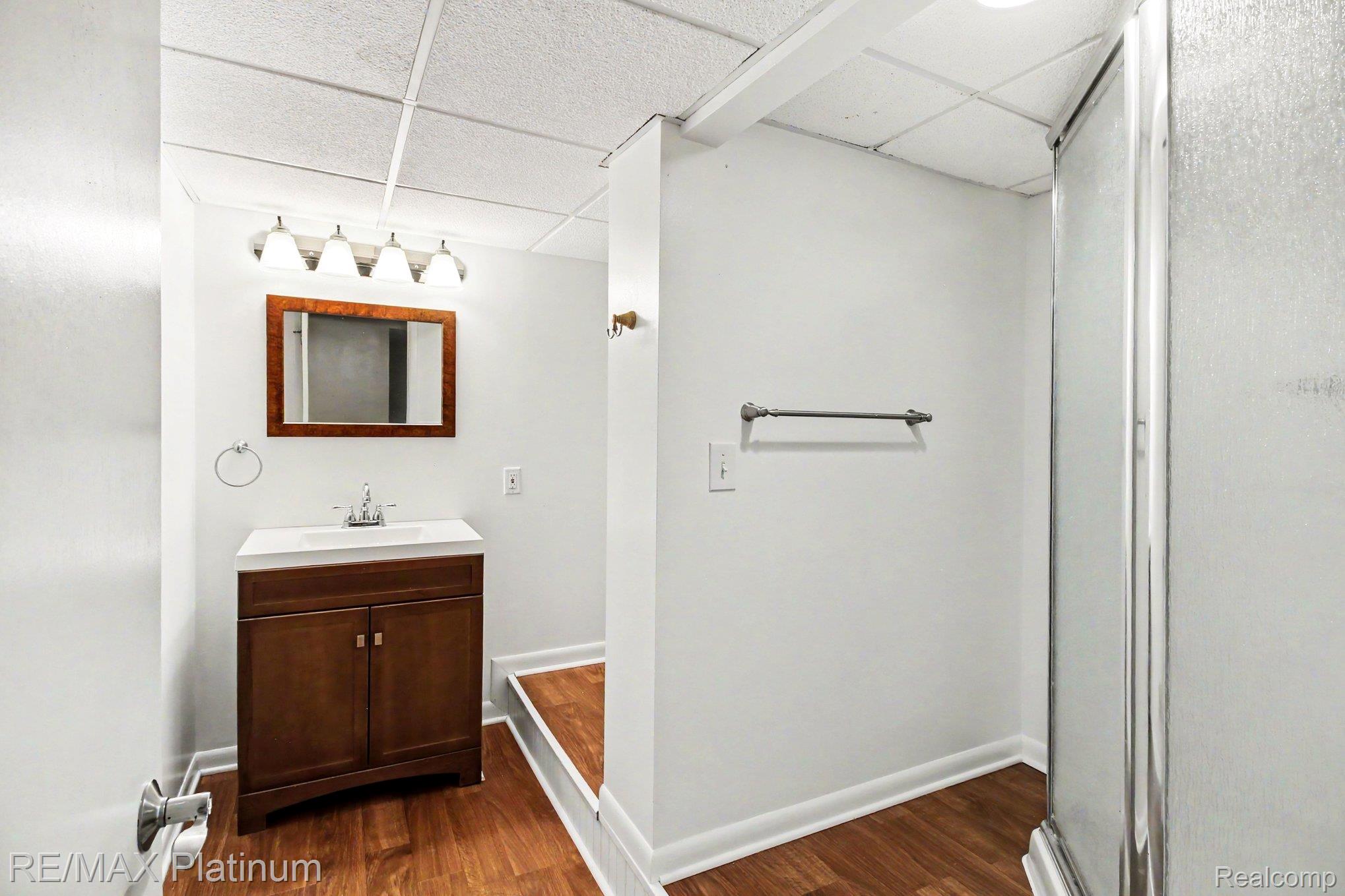 2647 Curdy Road Howell, MI 48855 - Photo 19 of 34 Full Bathroom